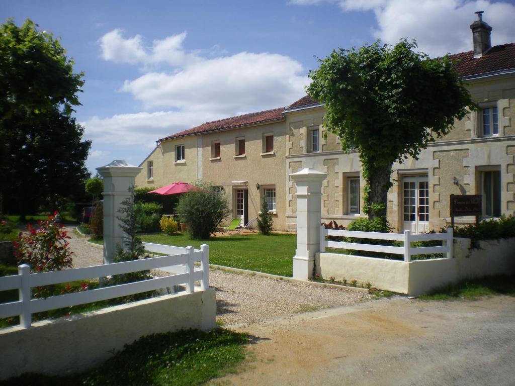 Domaine Des Tilleuls Val-de-Livenne Bagian luar foto