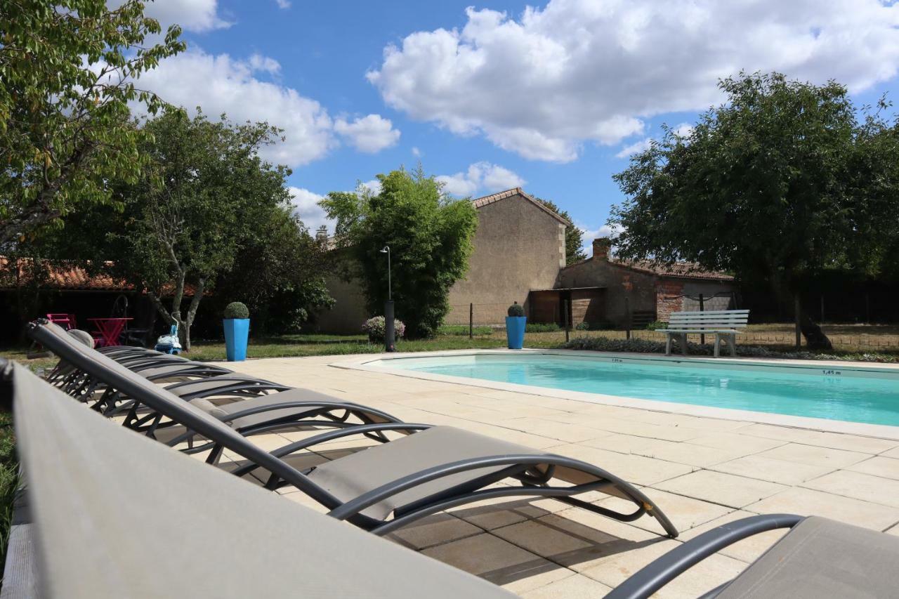 Domaine Des Tilleuls Val-de-Livenne Bagian luar foto